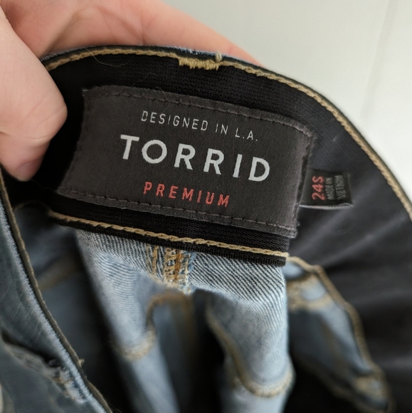 Torrid Bombshell Destructed Skinny Jeans - Picture 7 of 9